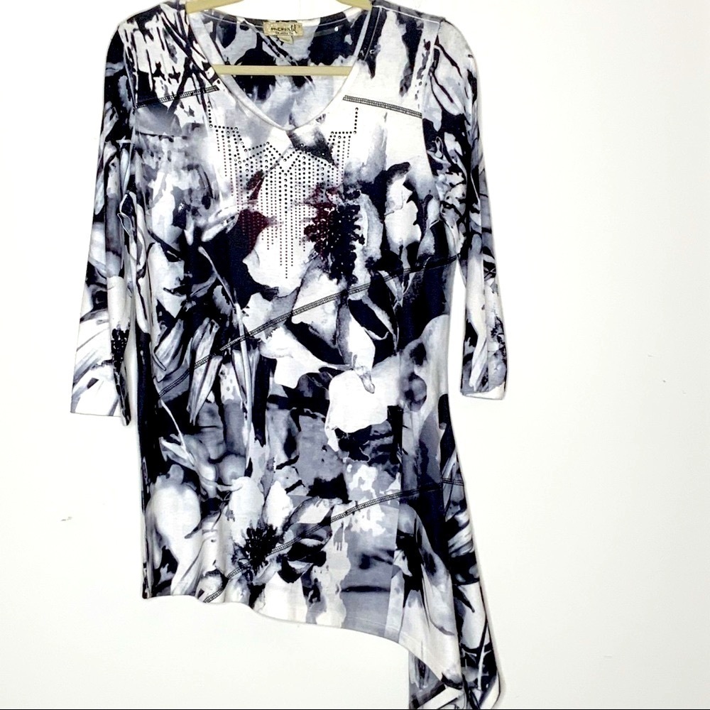 One WORLD black and white asymmetrical blouse S